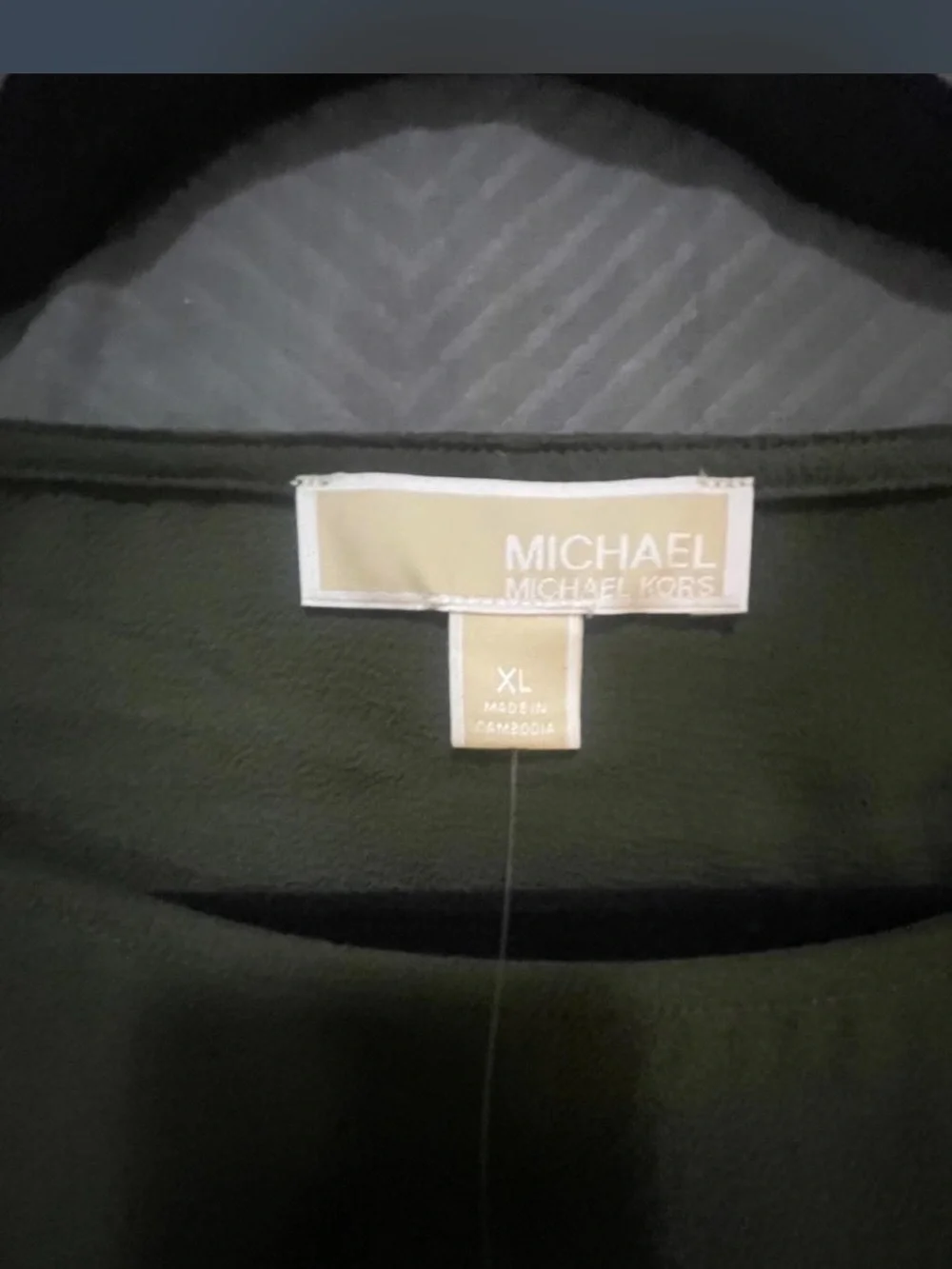 Elegant Women's Olive Green Long Sleeve Blouse